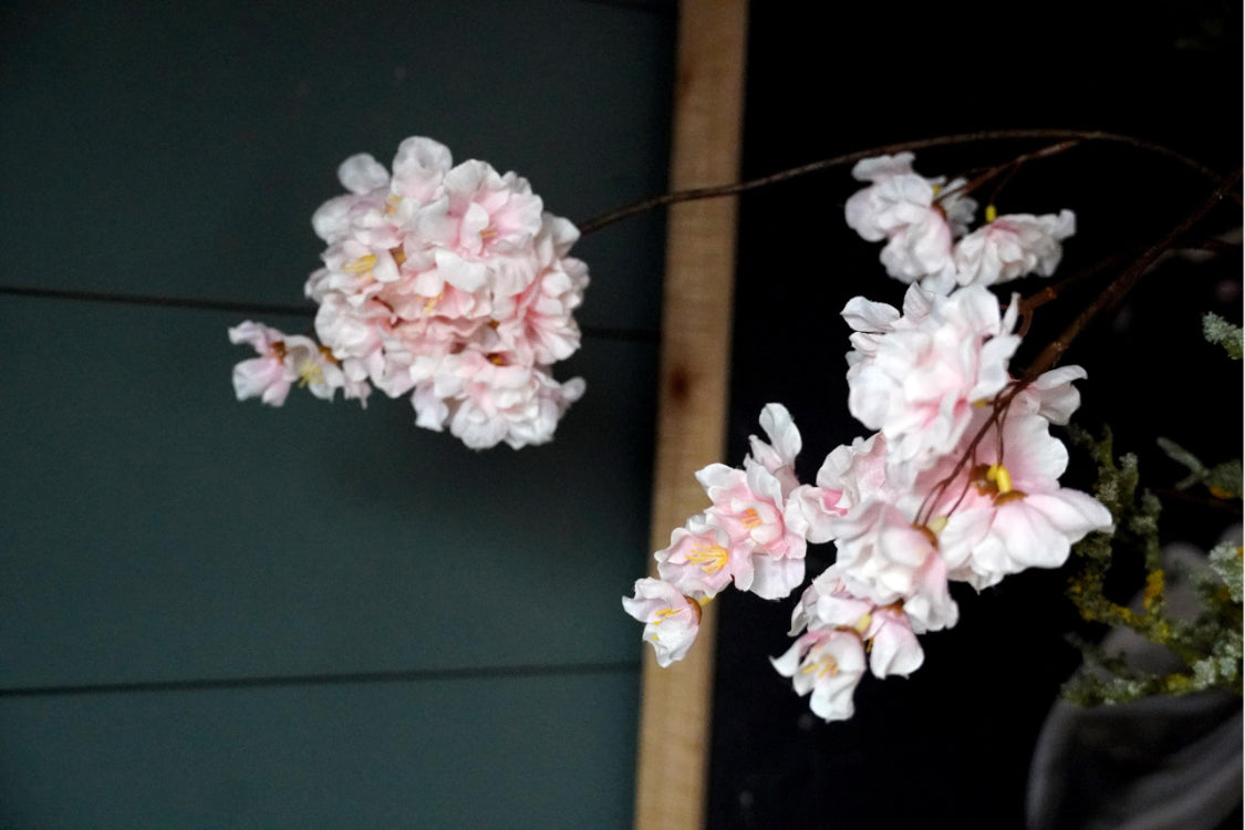 künstlicher Großer Blütenzweig 126 cm Kirschblüte, Apfelblüte, Pflaumenblüte dekorativer Pflanzenstiel,  künstliche Pflanze